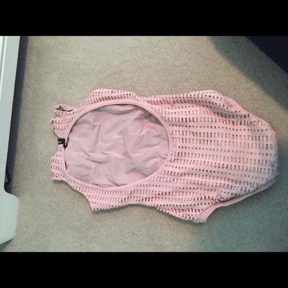 Pink Honeycut open back leotard, AM - Picture 2 of 2